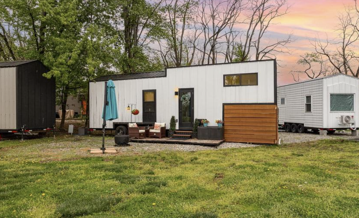 Luxury Tiny Living – Spacious Gooseneck Tiny Home with Custom Upgrades! - 1 bed, 1 bath, 400 sqft in Elizabethtown, Pennsylvania